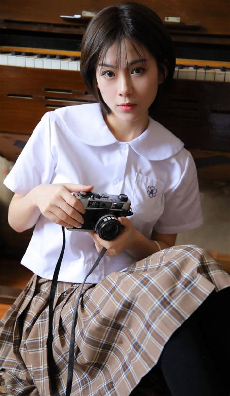 U20国足输球 女球迷哽咽流泪